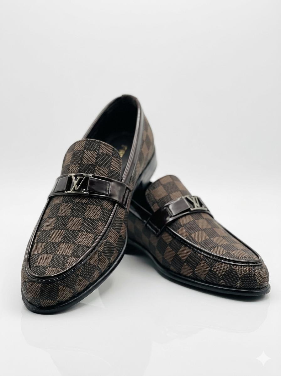 BROWN LV 0905